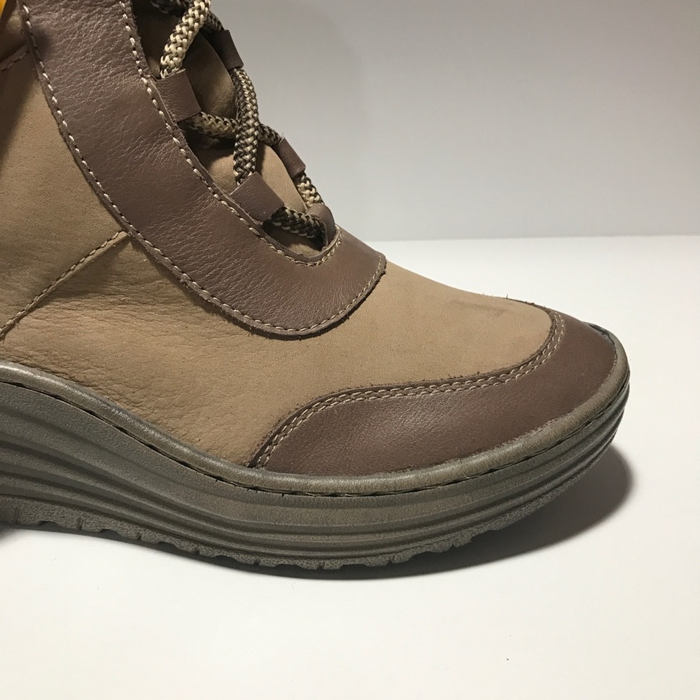 New Bionica Waterproof Boots Retail $190 - Picture 8 of 8